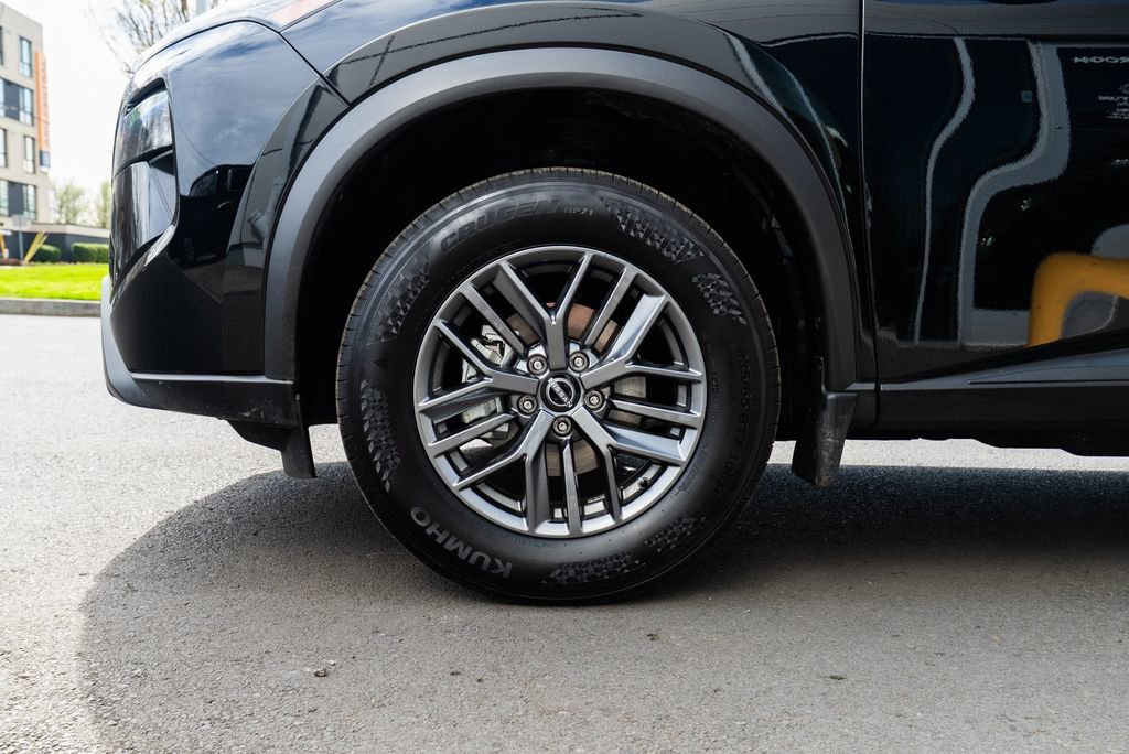 Certified 2025 Nissan Rogue S image 7
