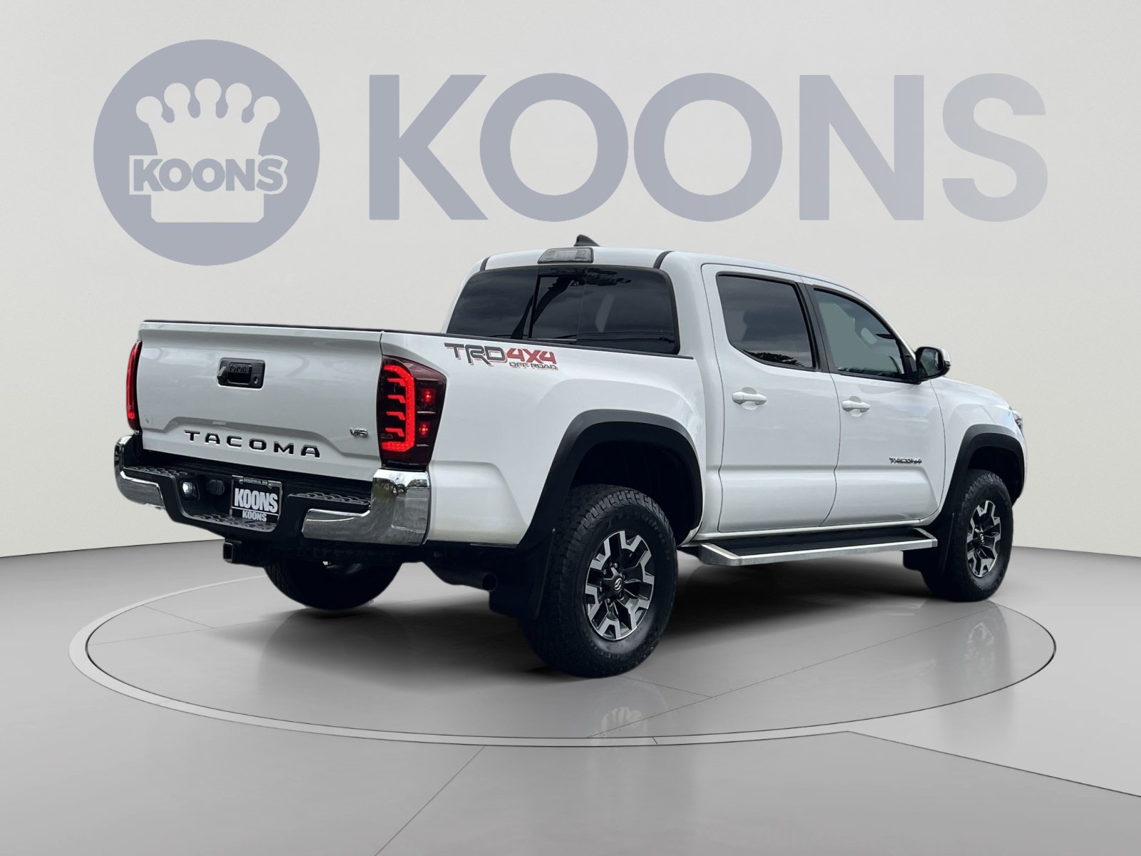 Used 2019 Toyota Tacoma TRD Off-Road AWD/4WD image 8
