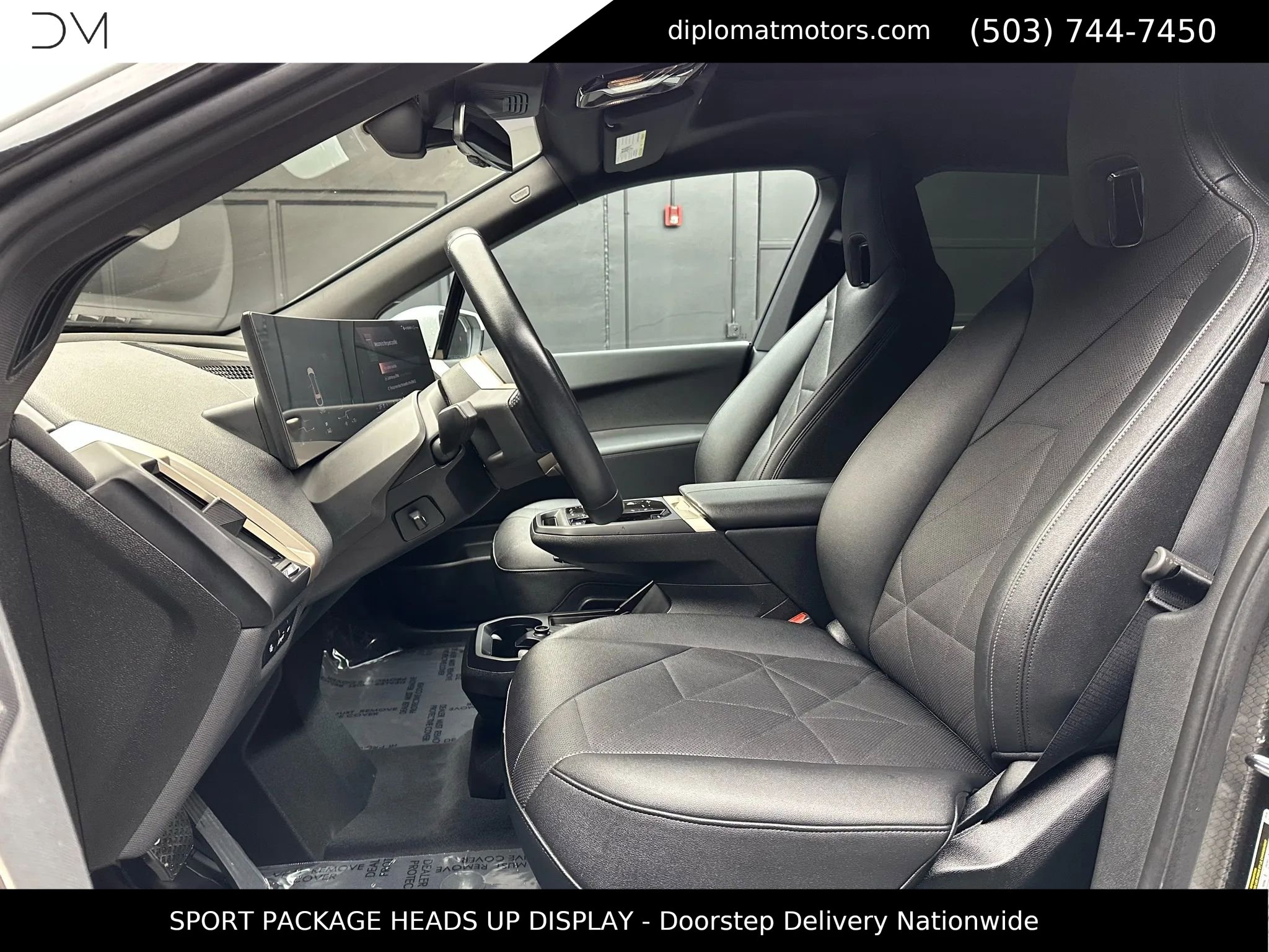 Used 2025 BMW iX xDrive50 w/ Sport Package image 18