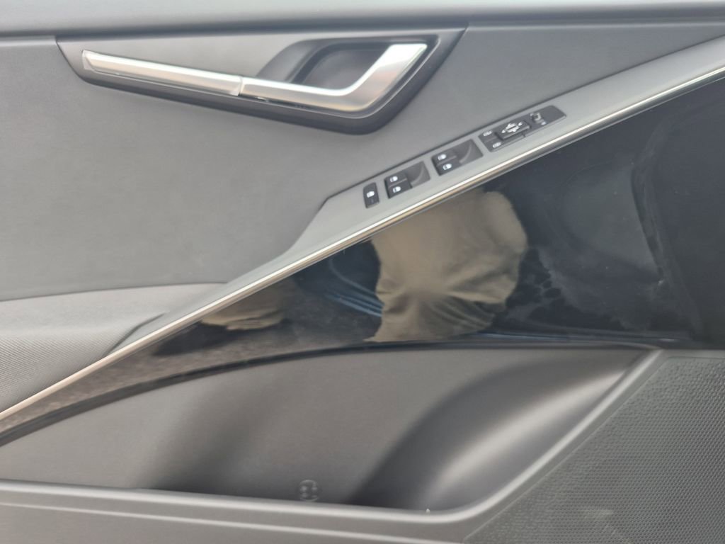 New 2026 Kia Niro Wind FWD image 6