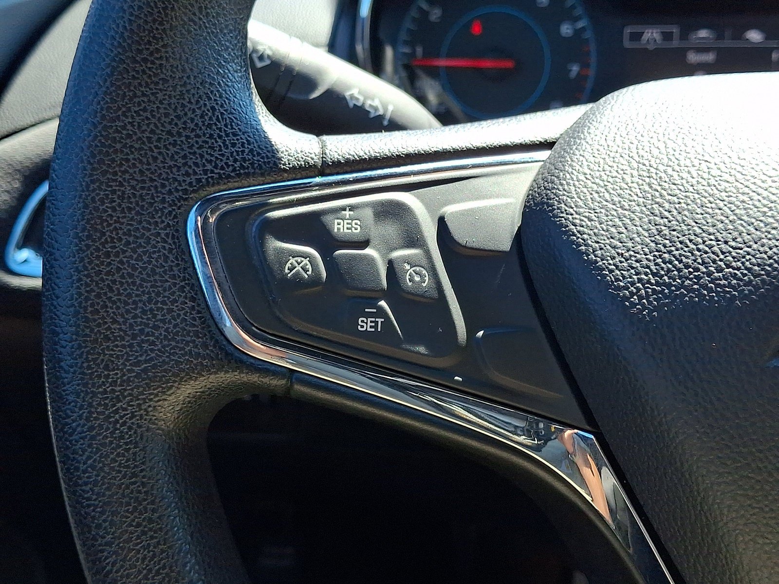 Used 2017 Chevrolet Cruze LT w/ Convenience Package FWD image 22