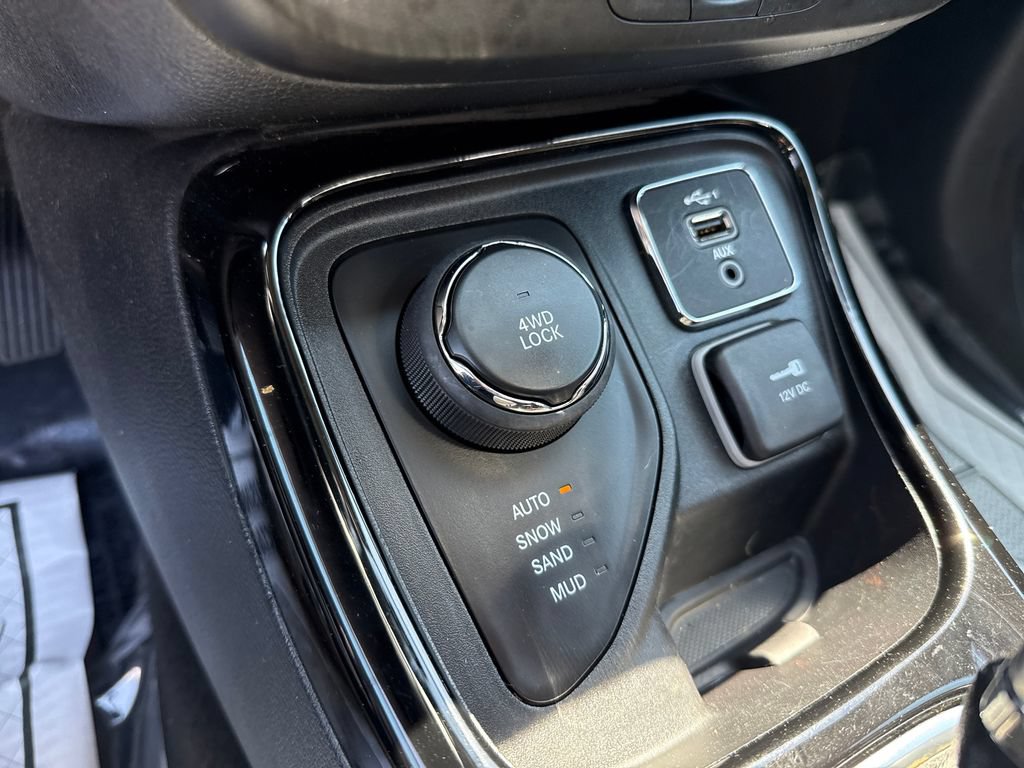 Used 2021 Jeep Compass Latitude AWD/4WD image 42