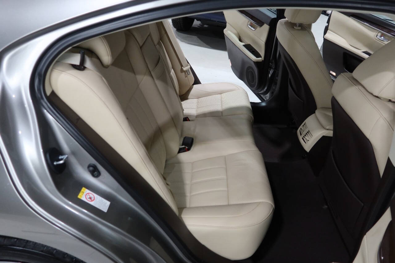 Used 2018 Lexus ES 350 w/ Luxury Package w/Wood Trim FWD image 15