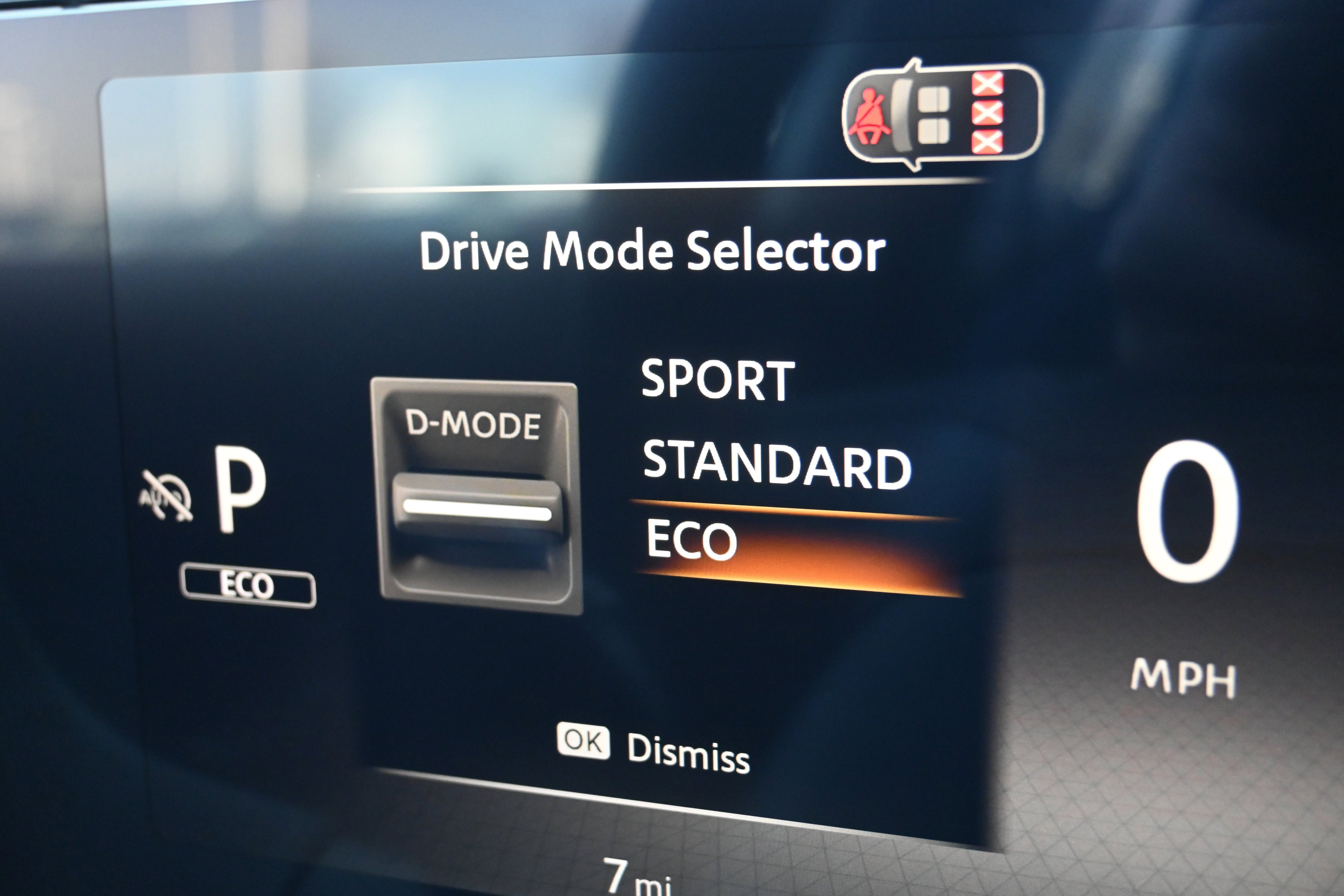 New 2026 Nissan Sentra SR w/ Floor Mat Package FWD image 26