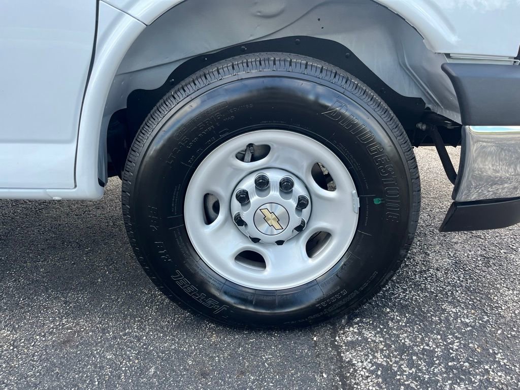 New 2025 Chevrolet Express 3500 w/ Power Convenience Package image 23
