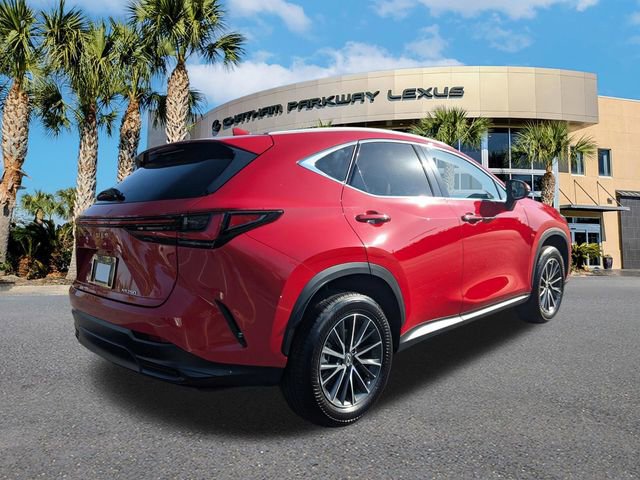 Used 2025 Lexus NX 250 FWD w/ Towing Package (2000 Lbs) image 4