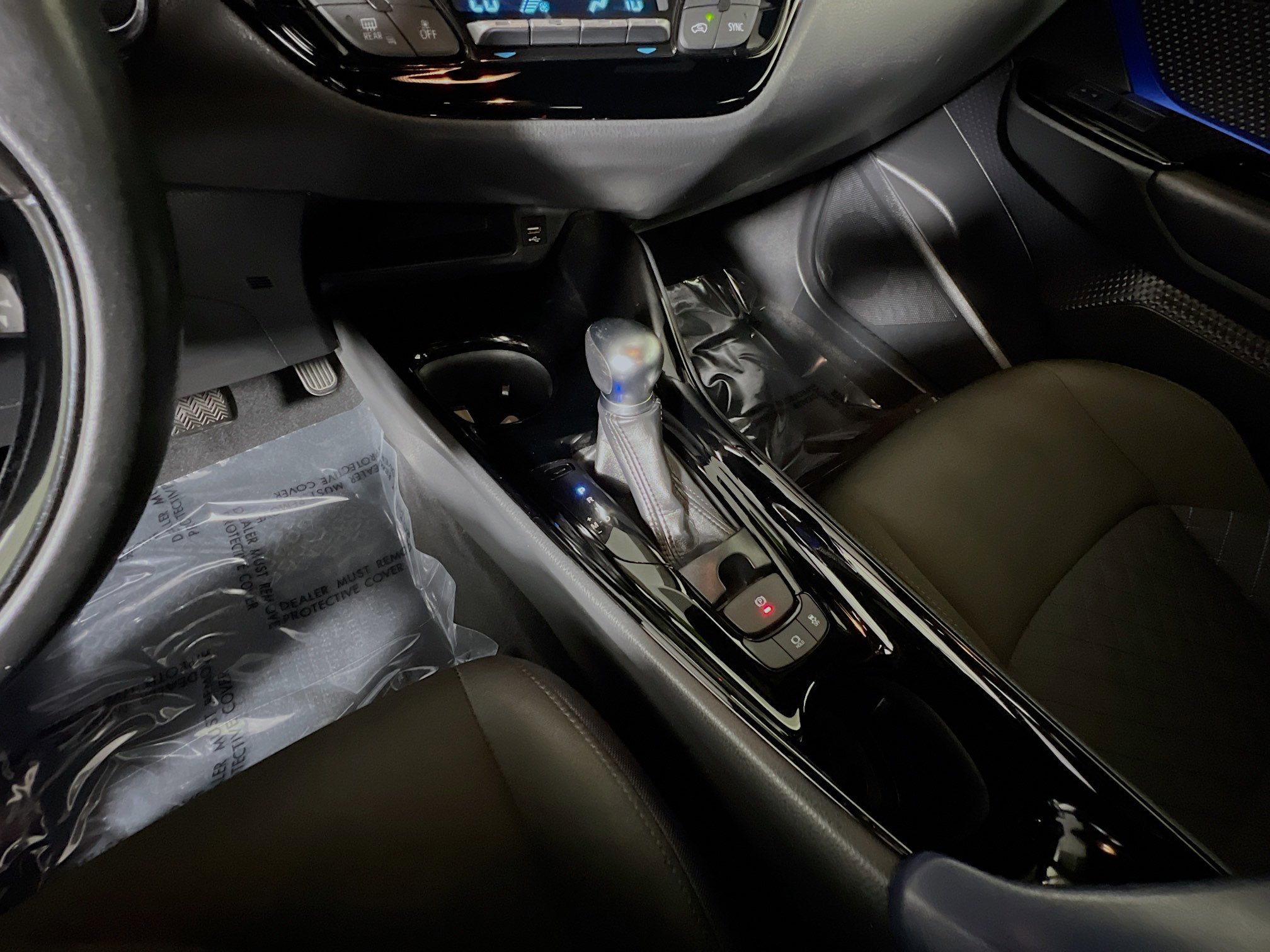 Used 2020 Toyota C-HR XLE image 25