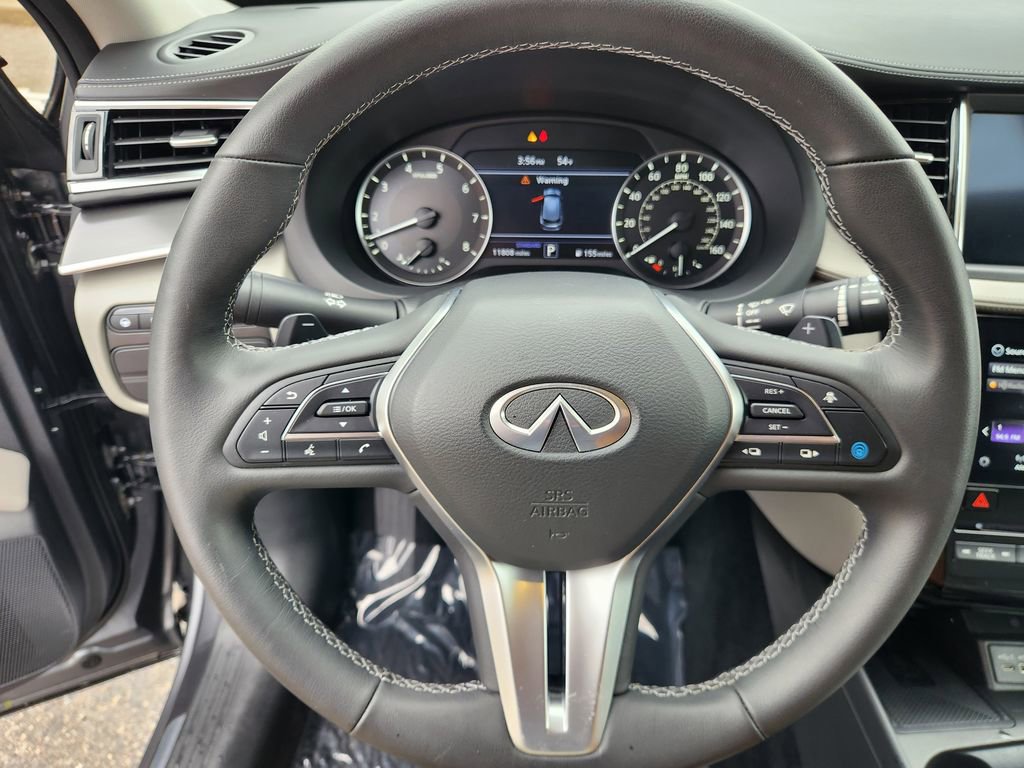 Used 2025 INFINITI QX50 Luxe w/ Accent Package image 19