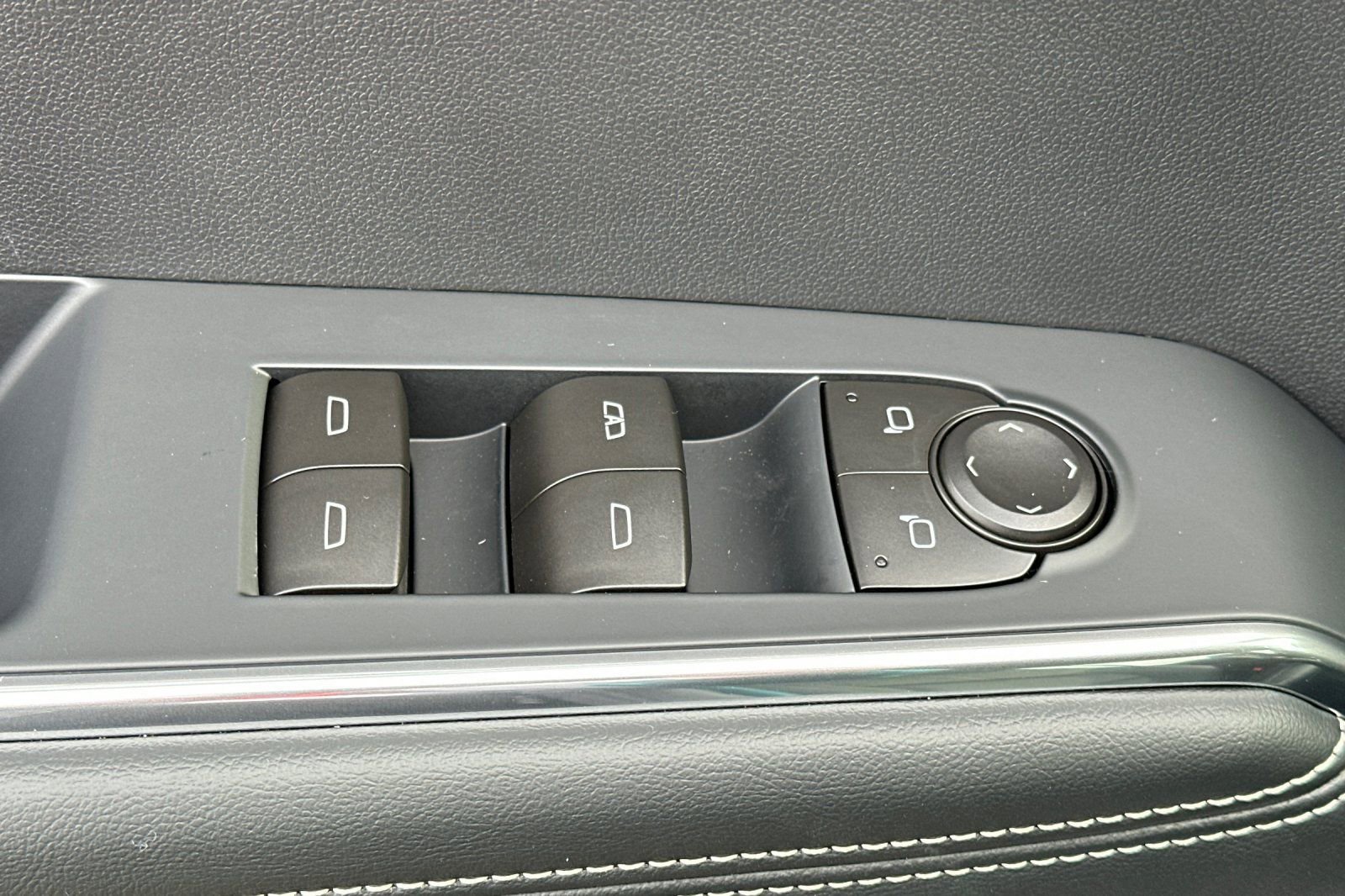 New 2026 GMC Acadia Elevation image 11