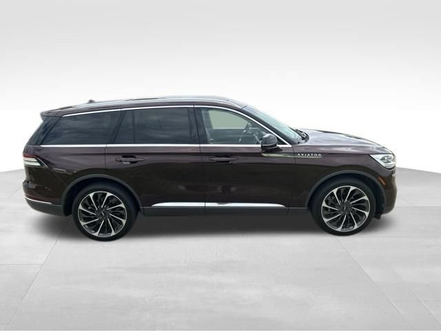 Used 2020 Lincoln Aviator Reserve w/ Equipment Group 202A AWD/4WD image 2