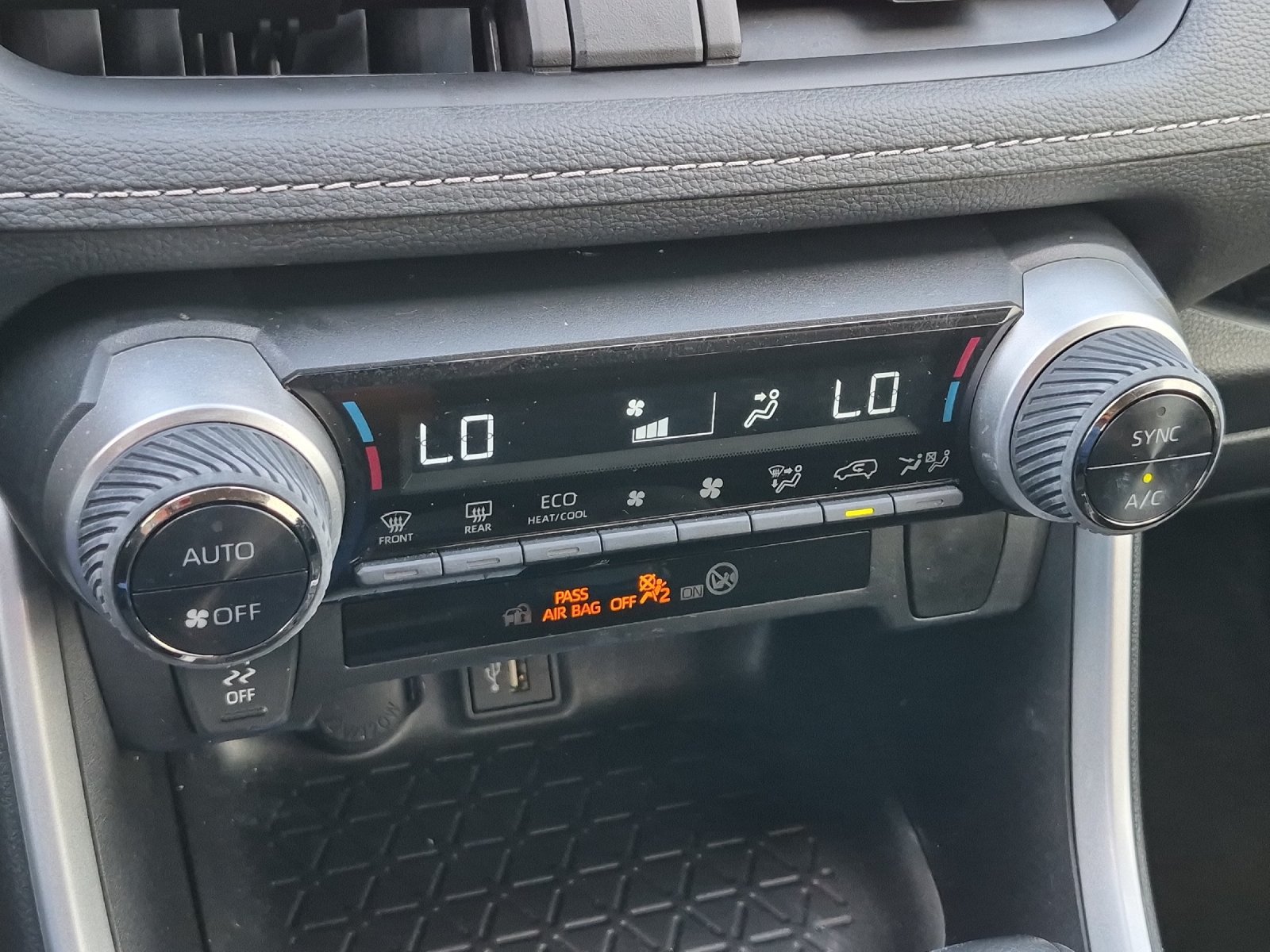 Certified 2025 Toyota RAV4 XLE w/ Convenience Package AWD/4WD image 19