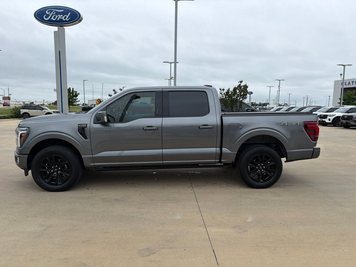 Used 2024 Ford F150 Platinum AWD/4WD image 2