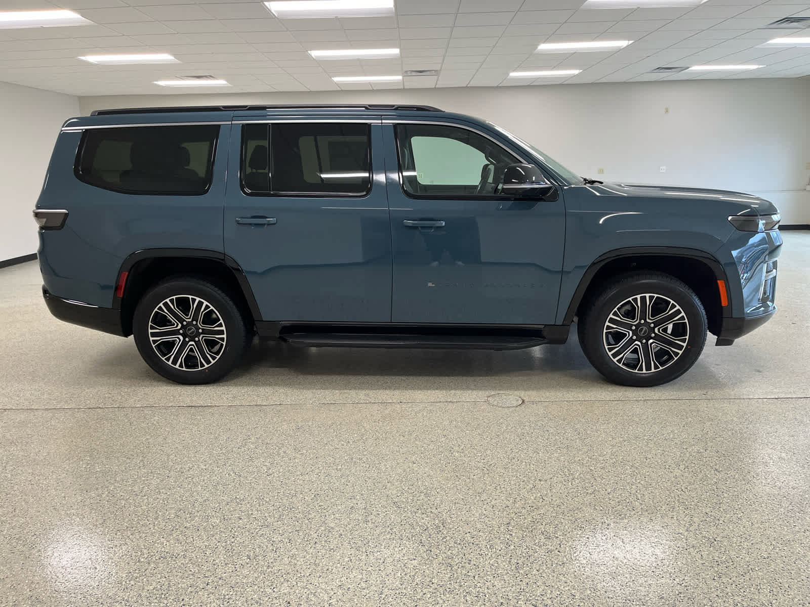 New 2026 Jeep Grand Wagoneer 4WD image 4