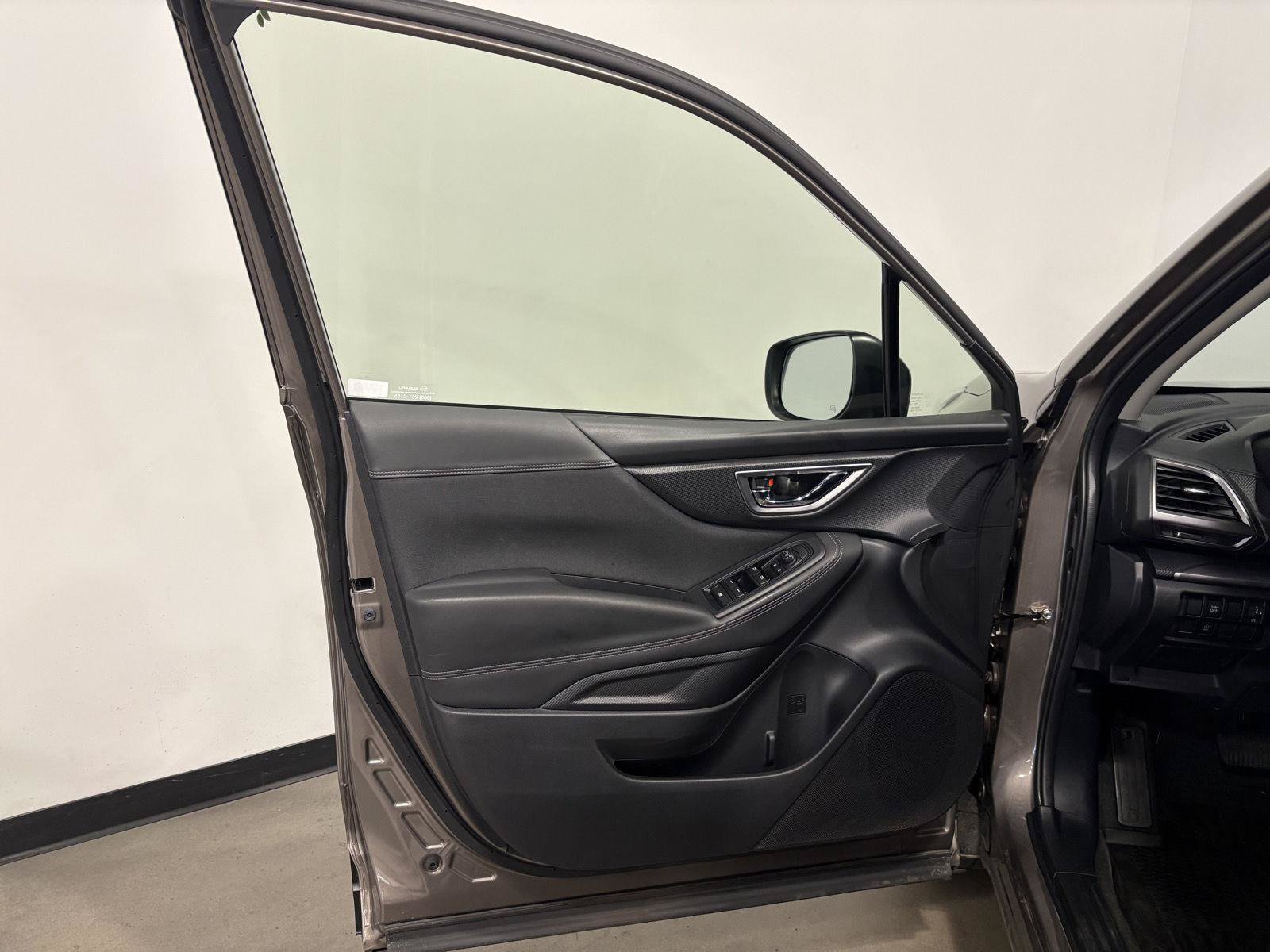 Used 2024 Subaru Forester Premium AWD/4WD image 10