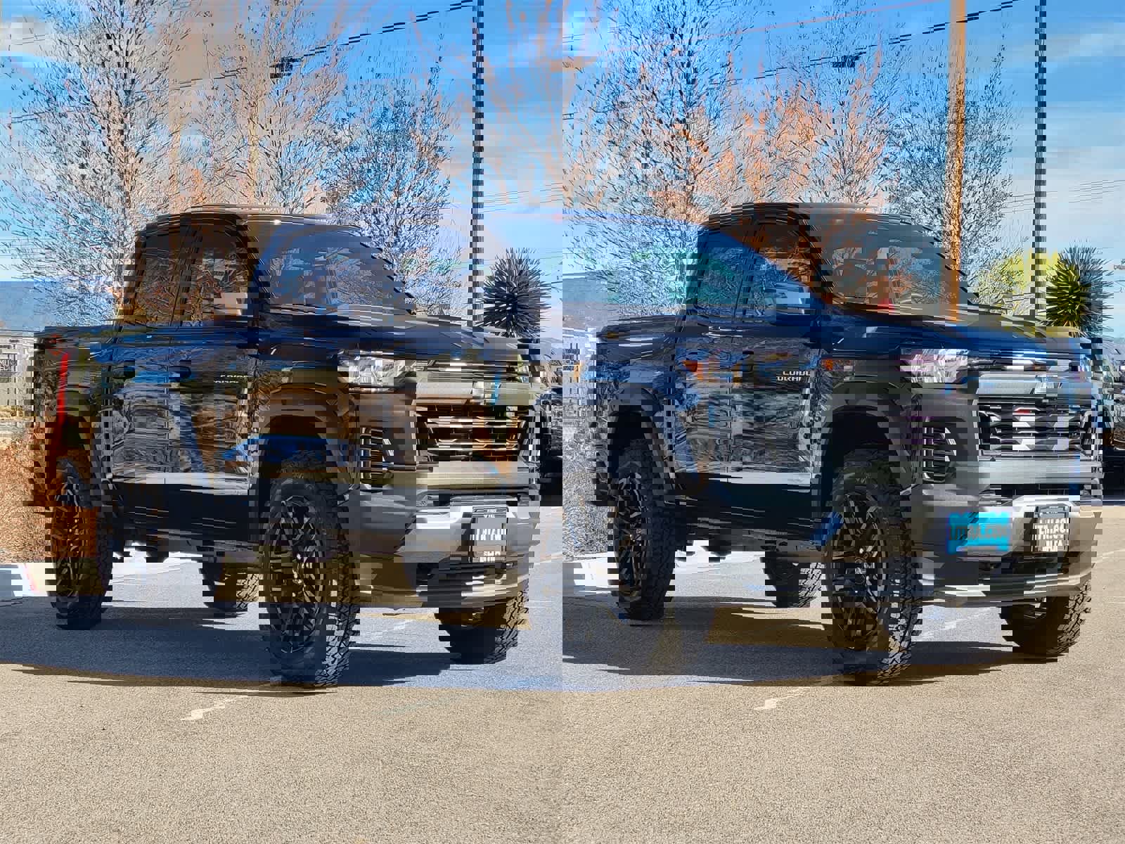 Used 2025 Chevrolet Colorado Trail Boss image 3