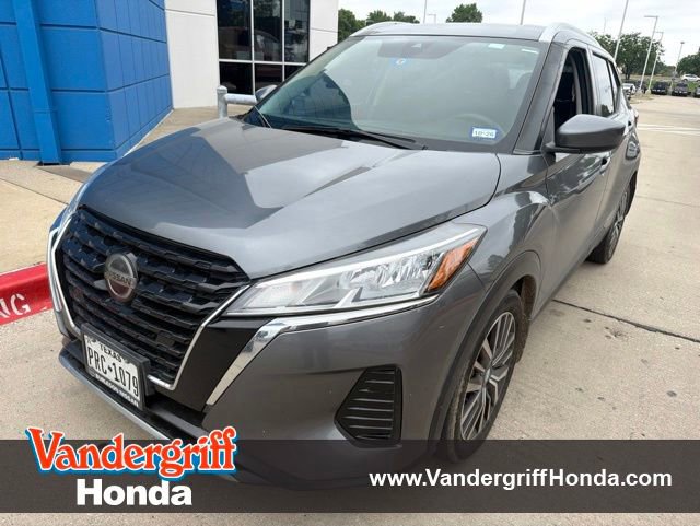 Used 2021 Nissan Kicks SV FWD image 1