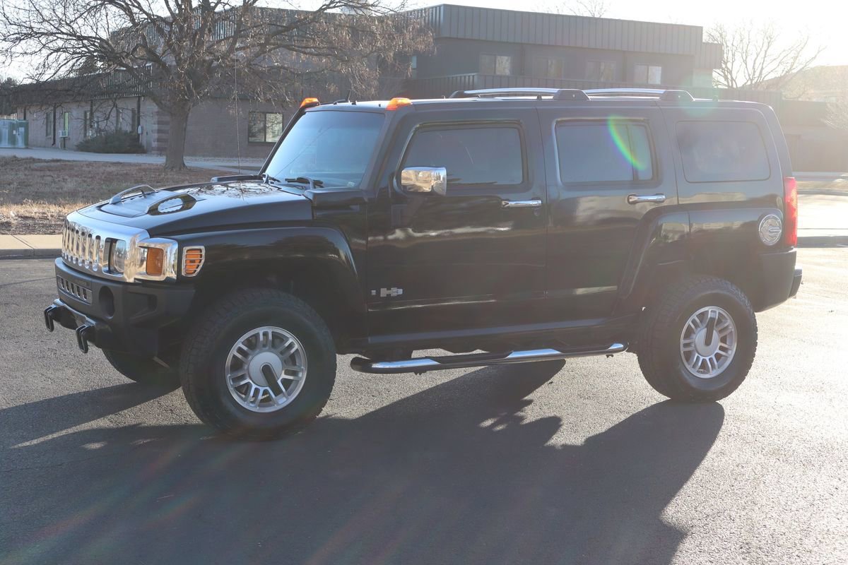 Used 2006 HUMMER H3 w/ Chrome Appearance Package image 10