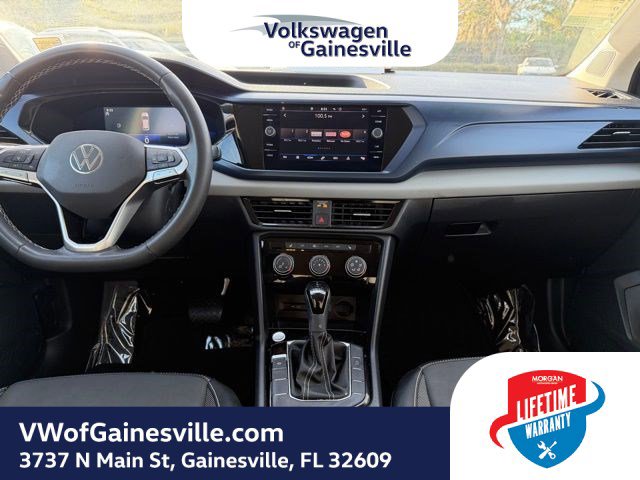 Certified 2023 Volkswagen Taos SE image 13
