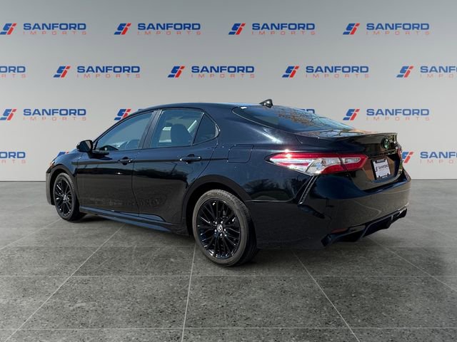 Used 2020 Toyota Camry SE image 3