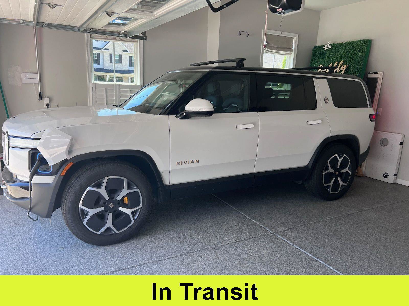 Used 2024 Rivian R1S Adventure AWD/4WD image 1