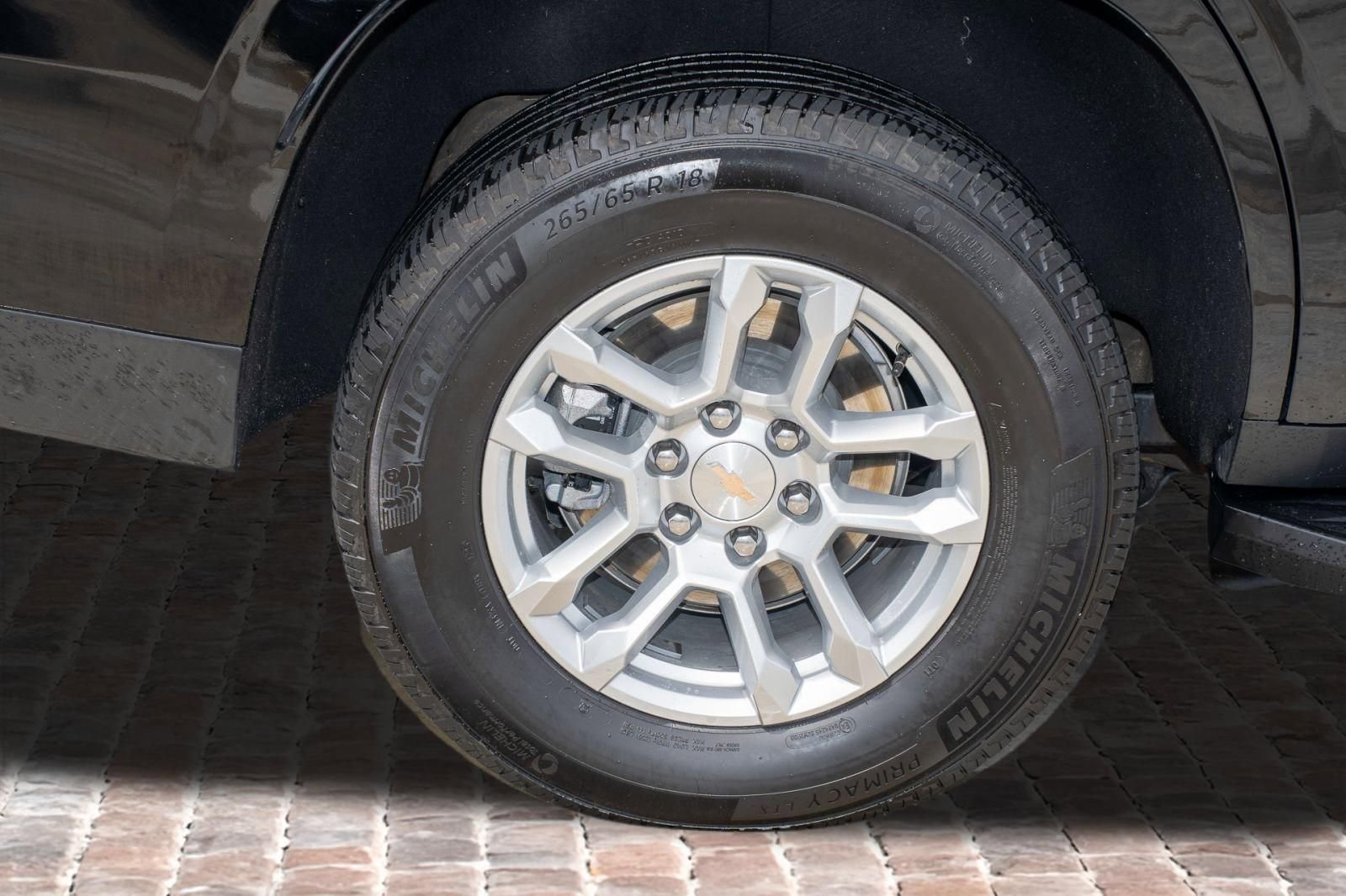 Used 2025 Chevrolet Tahoe LT AWD/4WD image 43