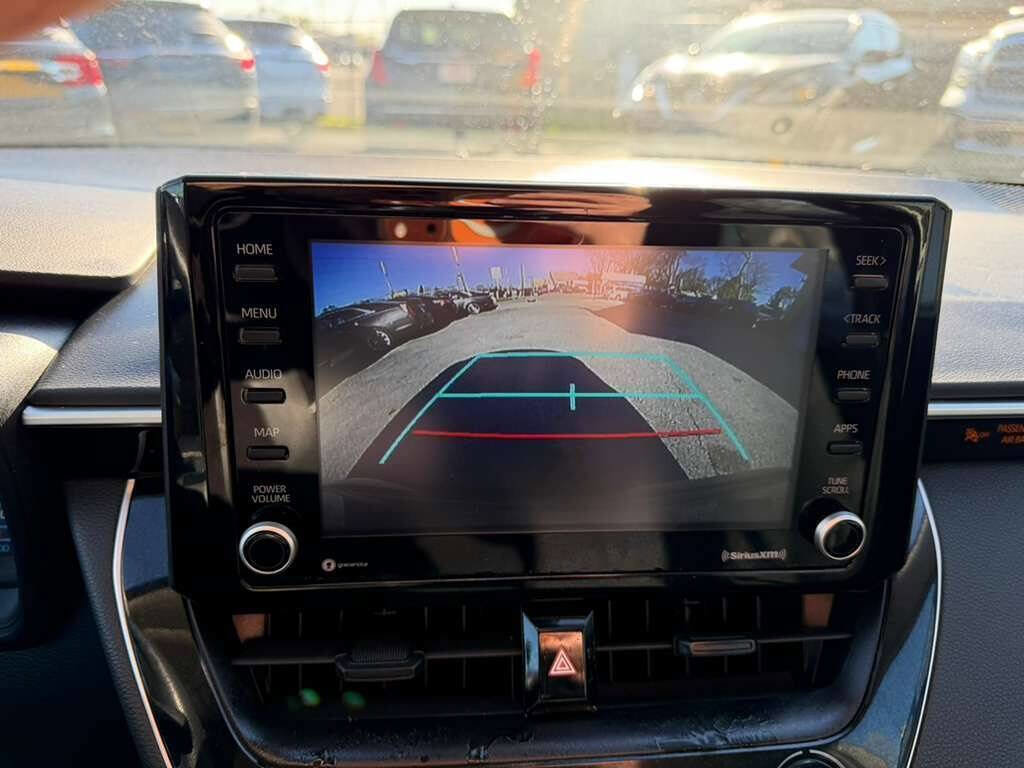 Used 2022 Toyota Corolla LE FWD image 12
