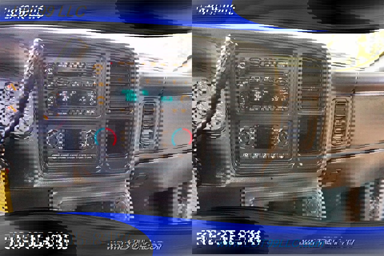 Used 2005 GMC Sierra 3500 SLT w/ Heavy-Duty Power Package image 23