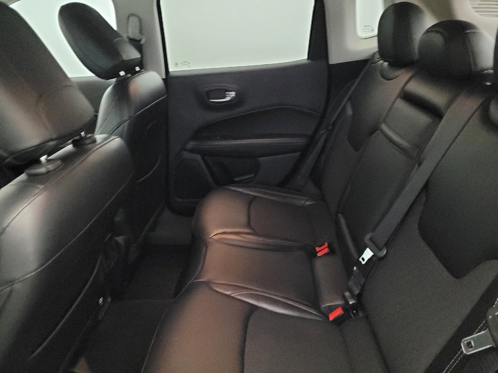 Used 2018 Jeep Compass Latitude image 18