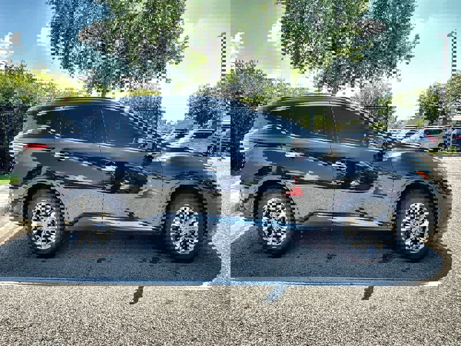 Used 2018 Nissan Murano SV image 10