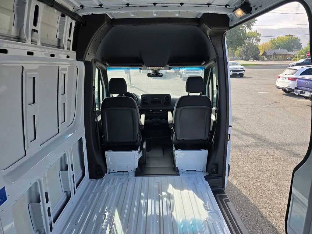 Used 2024 Mercedes-Benz Sprinter 144 Cargo image 17
