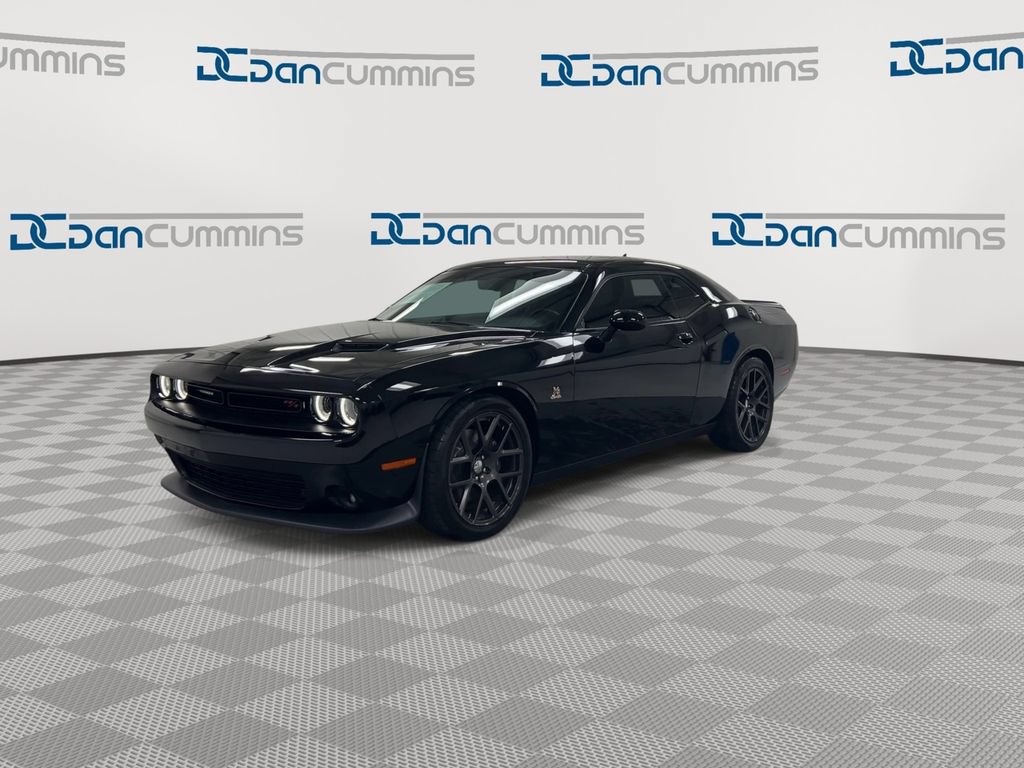 Used 2016 Dodge Challenger R/T Scat Pack RWD image 4