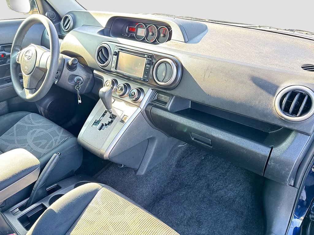 Used 2015 Scion xB image 33