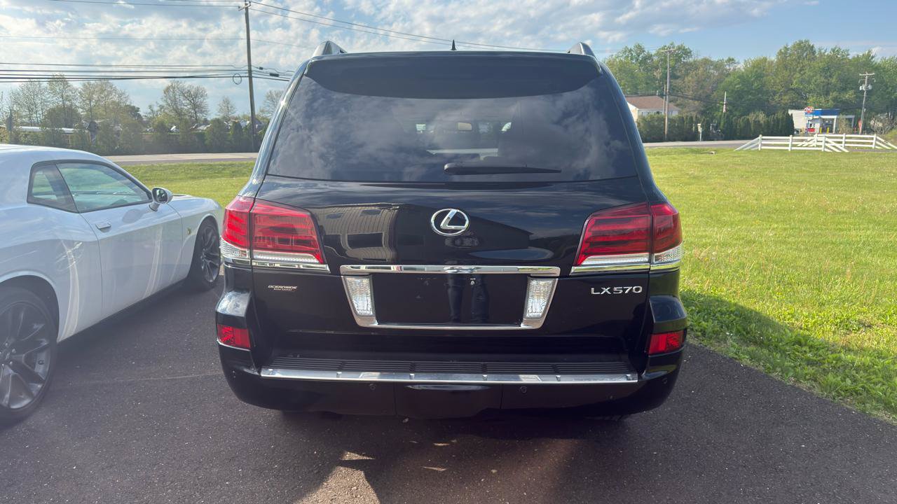 Used 2013 Lexus LX 570 4WD image 39