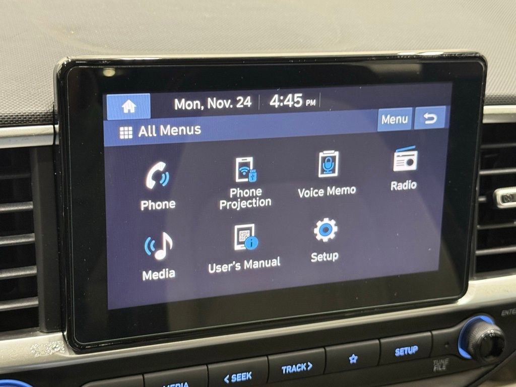 Used 2023 Hyundai Venue SEL image 35