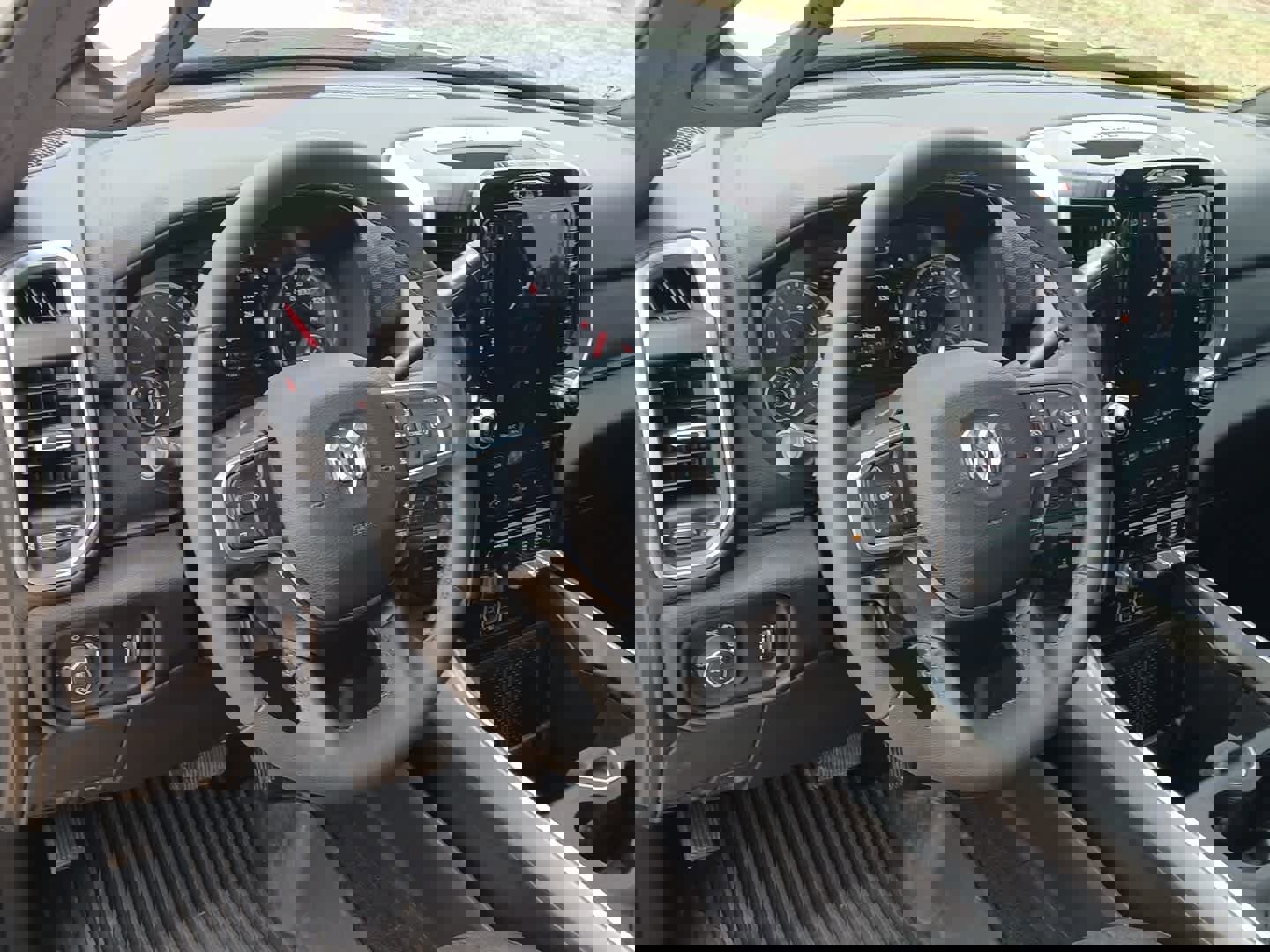 Used 2025 RAM 3500 Big Horn image 21