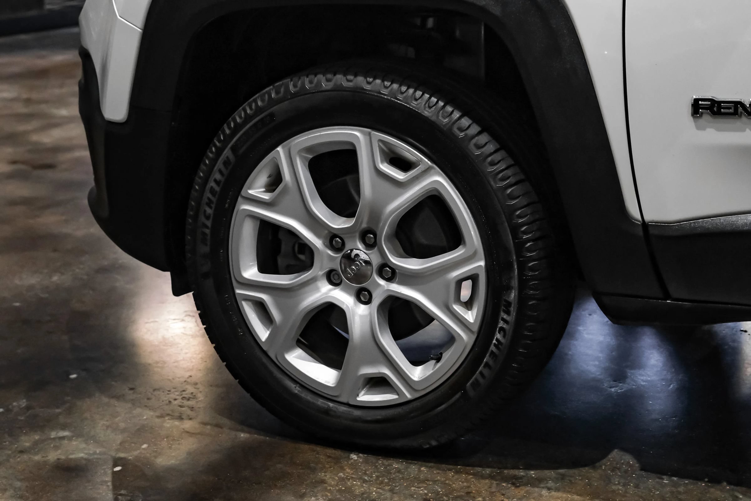 Used 2018 Jeep Renegade Limited w/ Advanced Technology Group AWD/4WD image 52