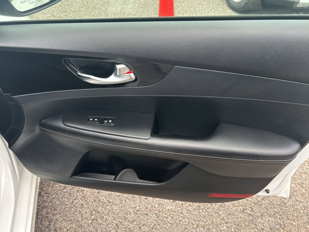Used 2019 Kia Forte S w/ S Premium Package image 28
