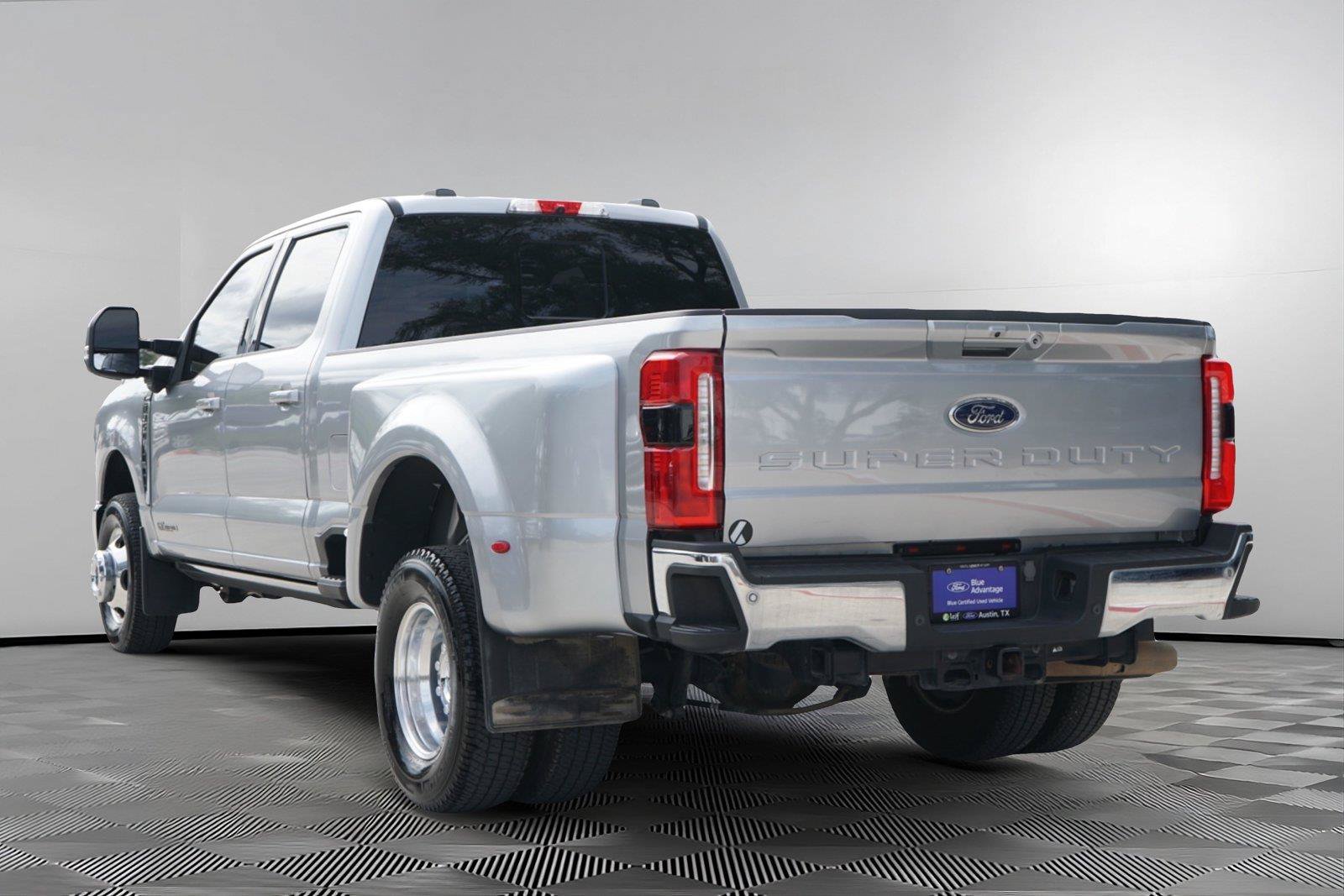 Used 2023 Ford F350 Lariat w/ FX4 Off-Road Package AWD/4WD image 6
