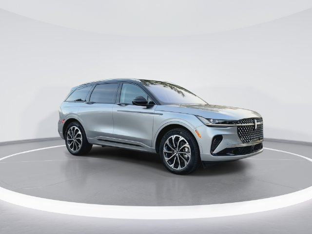 New 2026 Lincoln Nautilus Reserve AWD/4WD image 2