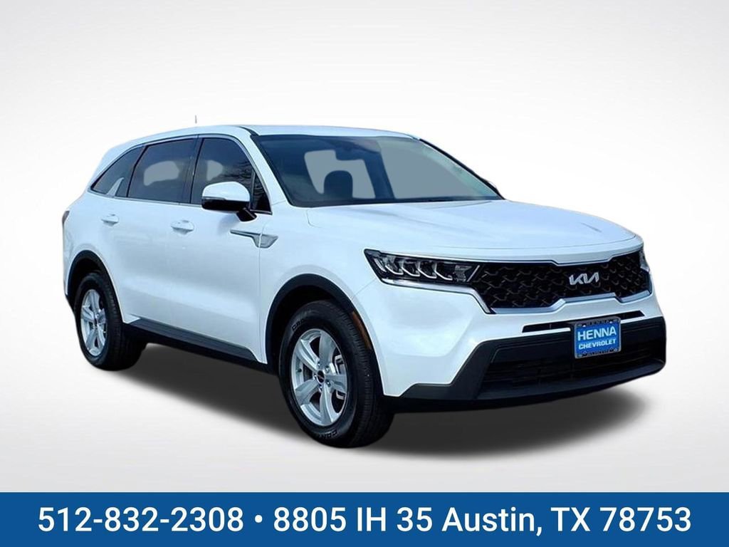 Used 2023 Kia Sorento LX FWD image 1