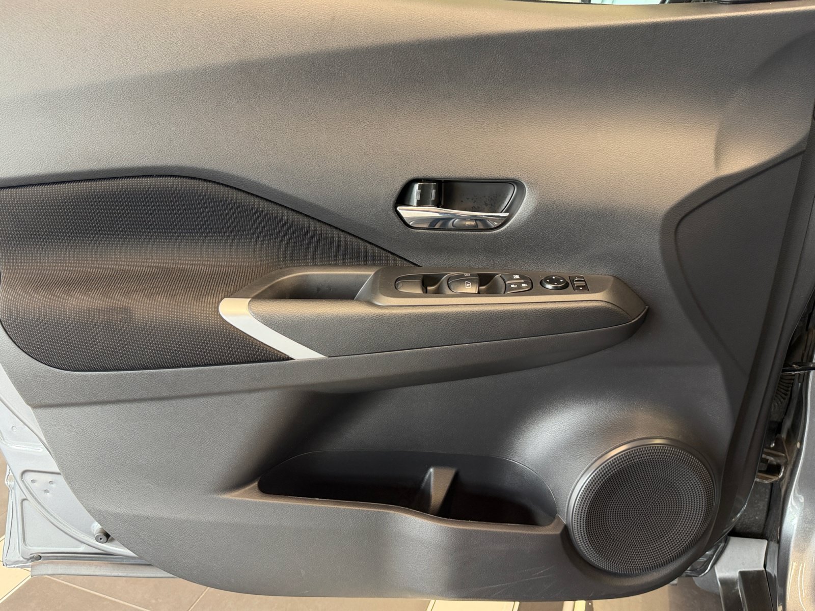 Used 2024 Nissan Kicks SV w/ Exterior Package FWD image 26