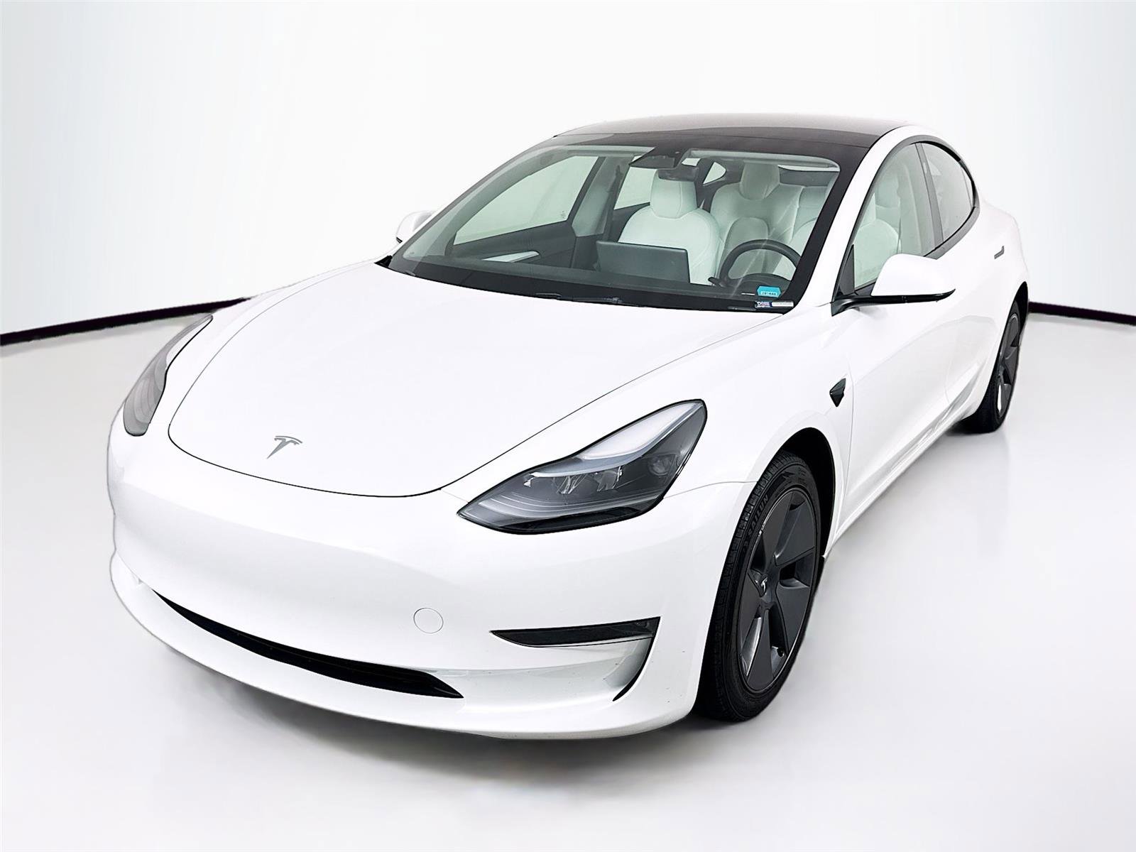 Used 2023 Tesla Model 3 Standard Range RWD video 1