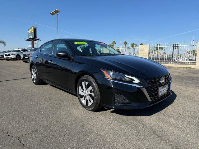 Certified 2025 Nissan Altima 2.5 S image 1