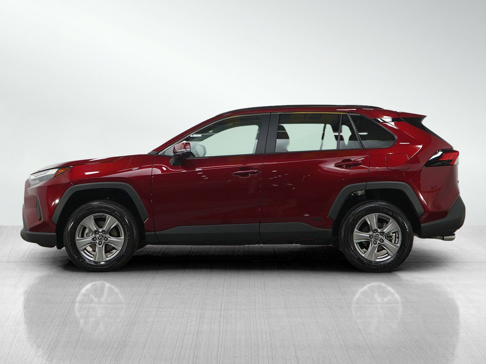 Used 2025 Toyota RAV4 XLE w/ Convenience Package AWD/4WD image 2