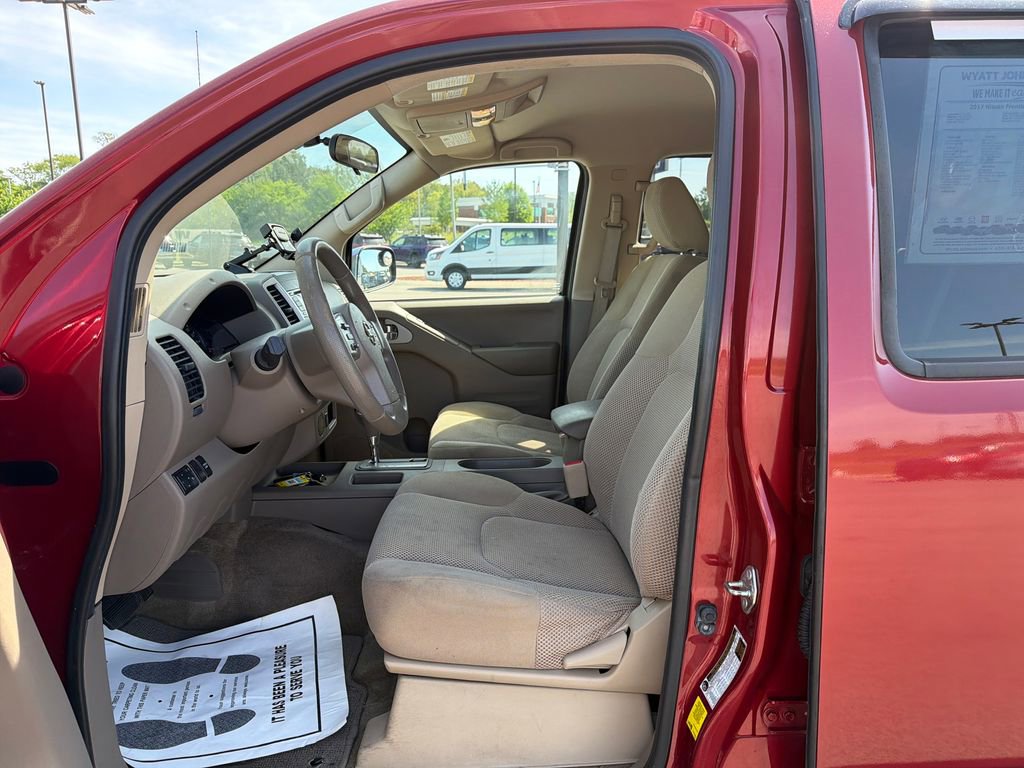 Used 2017 Nissan Frontier SV RWD image 15