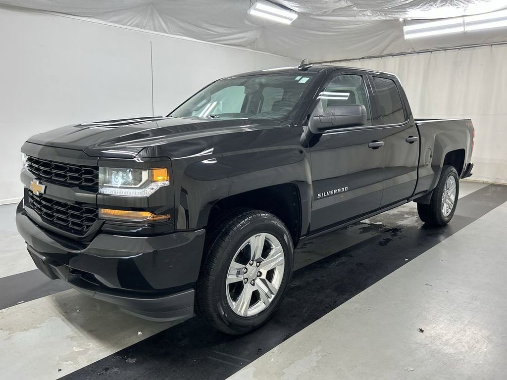 Used 2018 Chevrolet Silverado 1500 Custom w/ Custom Value Package AWD/4WD image 5