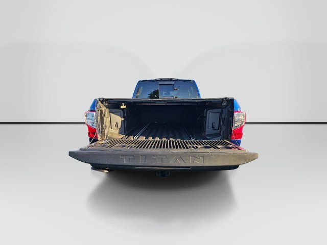 Used 2018 Nissan Titan Platinum Reserve AWD/4WD image 16