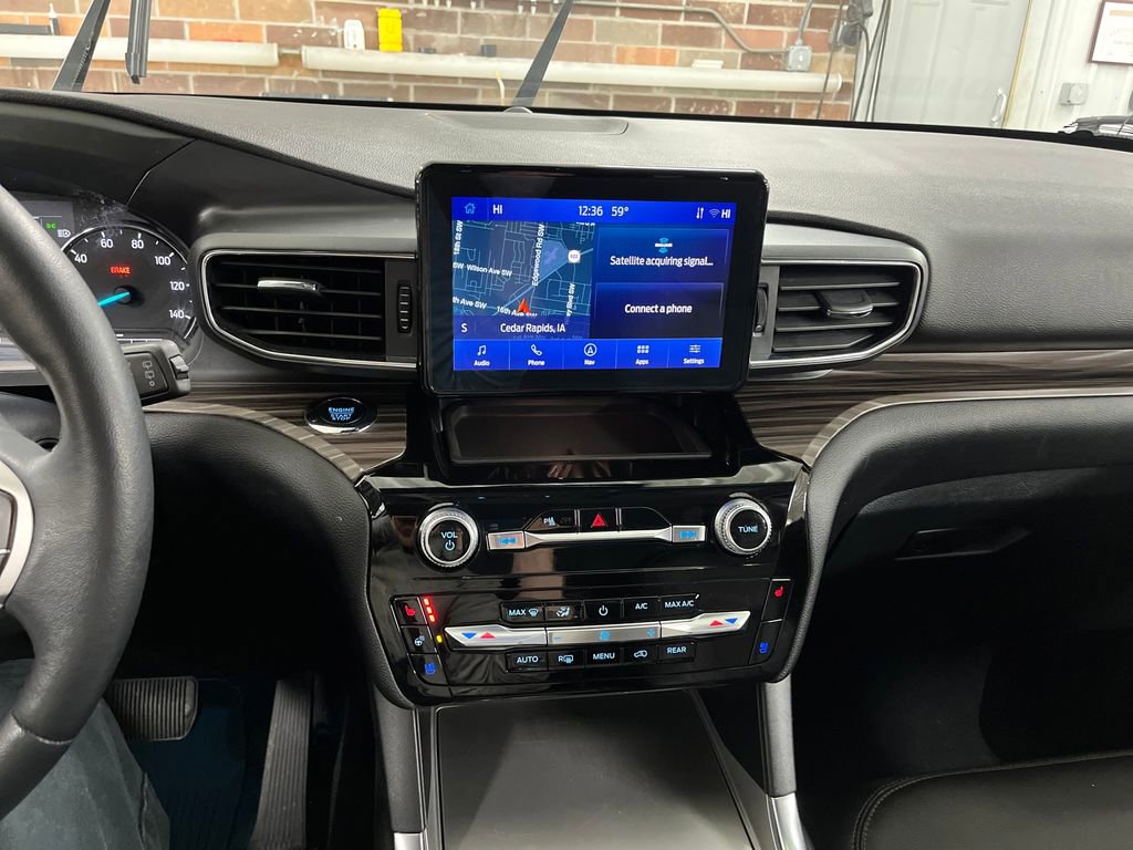 Used 2024 Ford Explorer Limited image 26