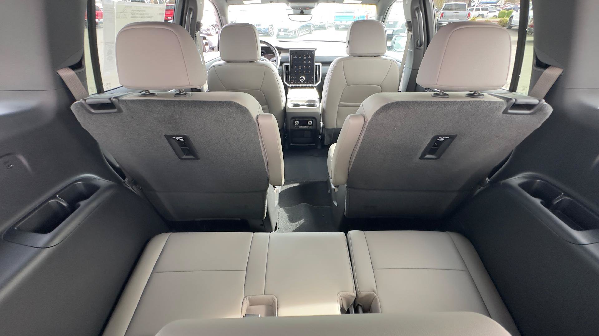 New 2026 GMC Acadia Elevation w/ Super Cruise Package AWD/4WD image 8