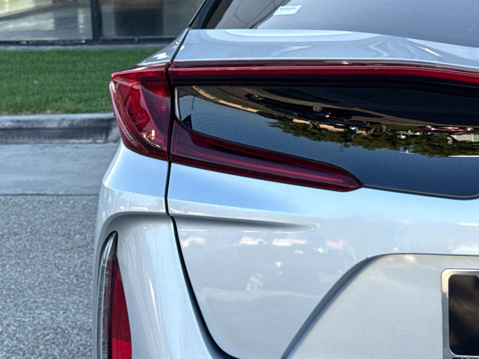 Used 2020 Toyota Prius Prime XLE FWD image 10